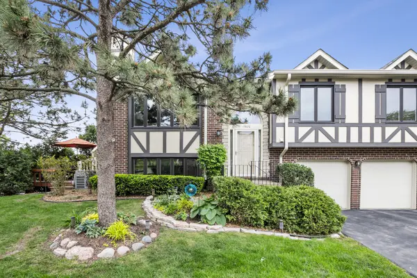 17620 Cambridge PL #116, Tinley Park, IL 60487