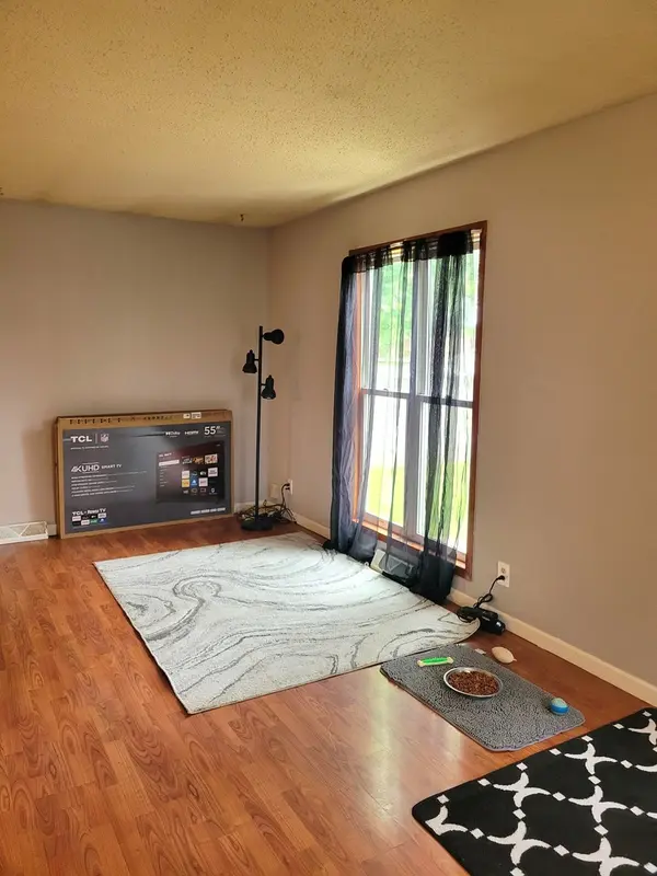1521 Emerald DR, Davenport, IA 52804