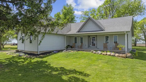 1765 Brooklyn RD, Ashton, IL 61006