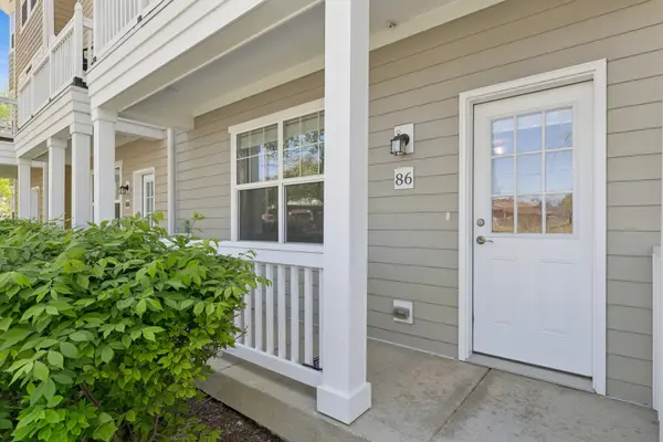 86 Lakeview PL, Lake Zurich, IL 60047