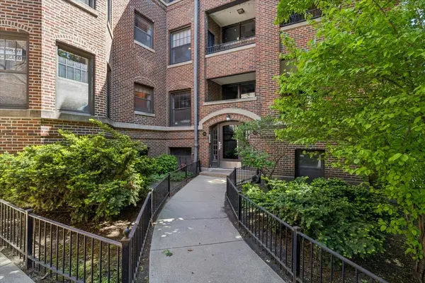 916 W Schubert AVE #3, Chicago, IL 60614