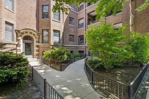 916 W Schubert AVE #3, Chicago, IL 60614