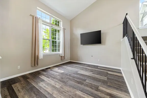 13827 S Petersburg DR, Plainfield, IL 60544