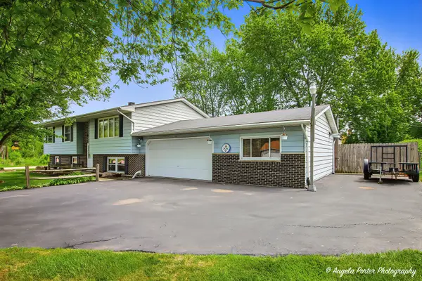 13005 W 28th ST, Wadsworth, IL 60083
