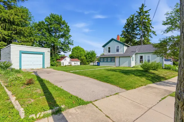 327 Silver ST, Elgin, IL 60123