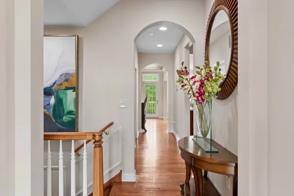 4147 Royal Mews CIR #204, Naperville, IL 60564