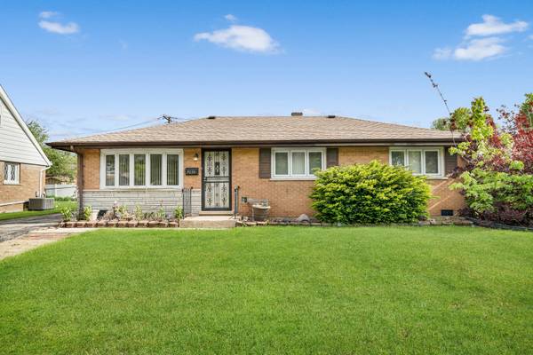 7030 Saratoga DR, Bridgeview, IL 60455