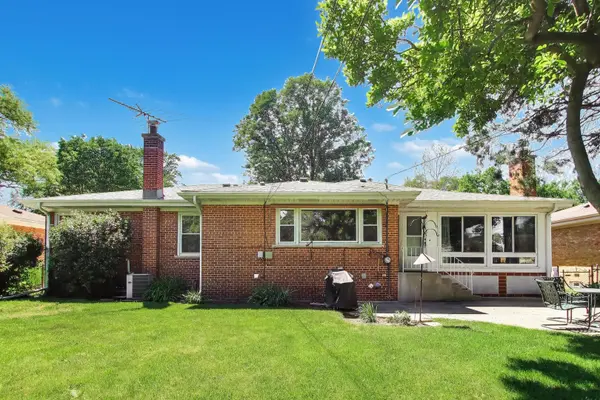 427 S Waterman AVE, Arlington Heights, IL 60004