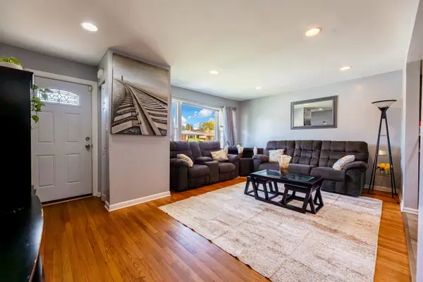 531 E 87th ST, Chicago, IL 60619