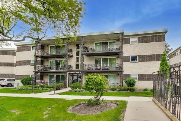 925 S 8th AVE #12, La Grange, IL 60525