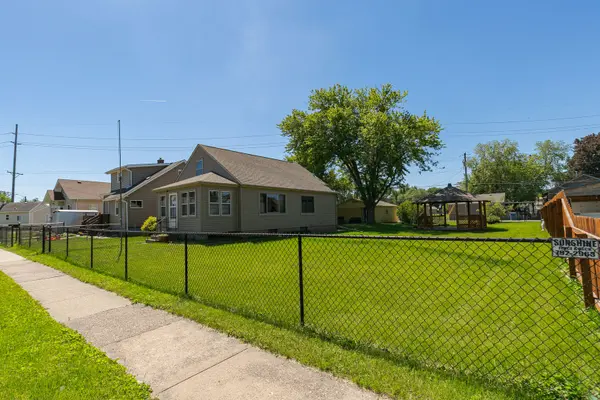 1716 10th AVE, East Moline, IL 61244