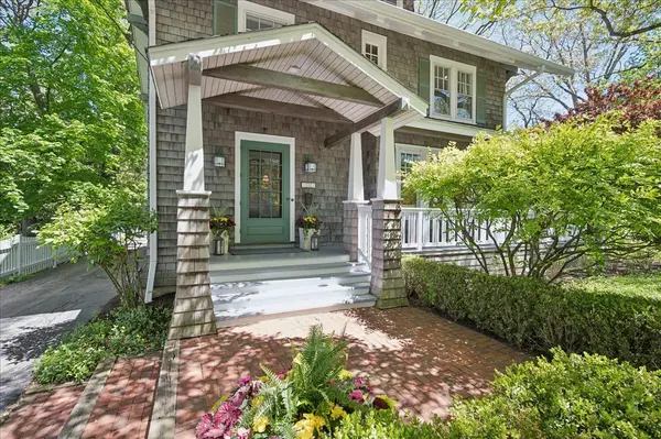 747 Lincoln AVE, Winnetka, IL 60093