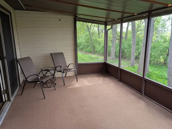 3444 Daren DR #3444, Freeport, IL 61032