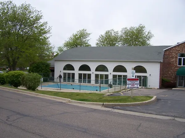 4306 SHAMROCK LN #2C, Mchenry, IL 60050