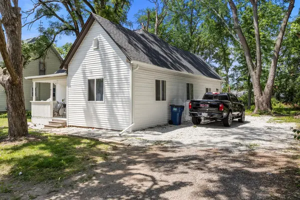 904 E Water ST, Urbana, IL 61802