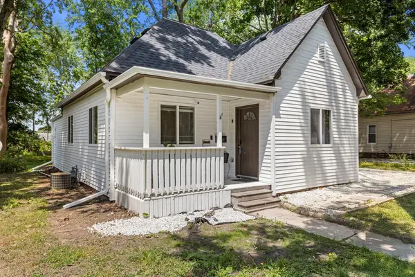904 E Water ST, Urbana, IL 61802