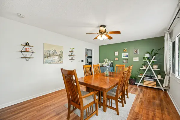 911 Lilac LN, Joliet, IL 60435