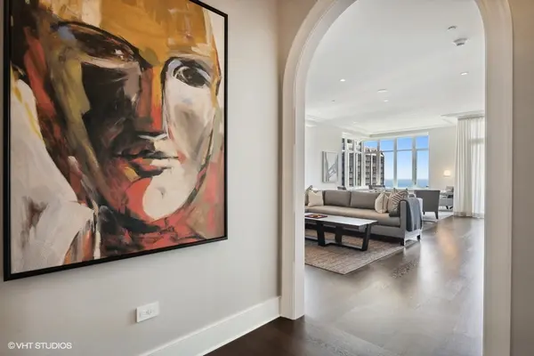 118 E Erie ST #32G, Chicago, IL 60611