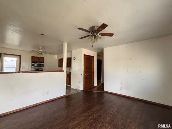 16806 10TH AVE N, East Moline, IL 61244