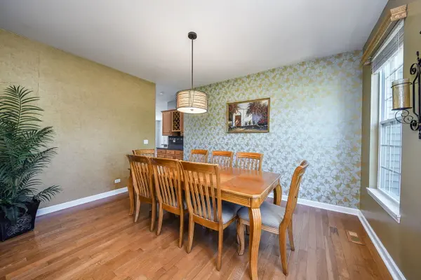 269 Prairieview DR, Geneva, IL 60134