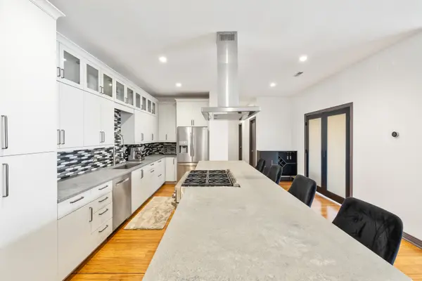 560 W Fulton ST #403, Chicago, IL 60661