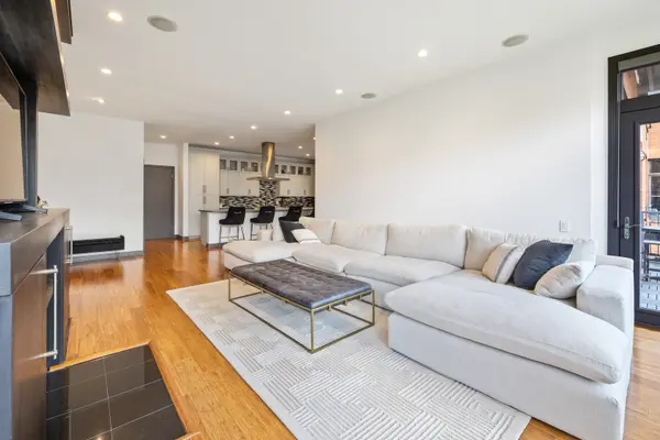 560 W Fulton ST #403, Chicago, IL 60661