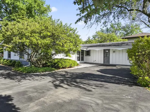 1049 Martingale DR, Bartlett, IL 60103