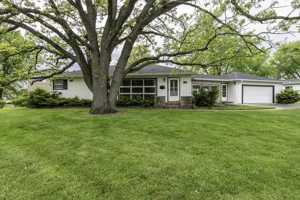 616 Highland AVE, Antioch, IL 60002