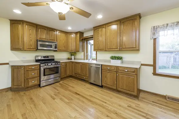 616 Highland AVE, Antioch, IL 60002