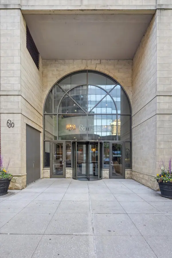 630 N State ST #1305, Chicago, IL 60654