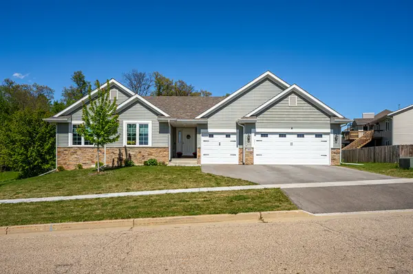 407 Sambor TRL, Belvidere, IL 61008