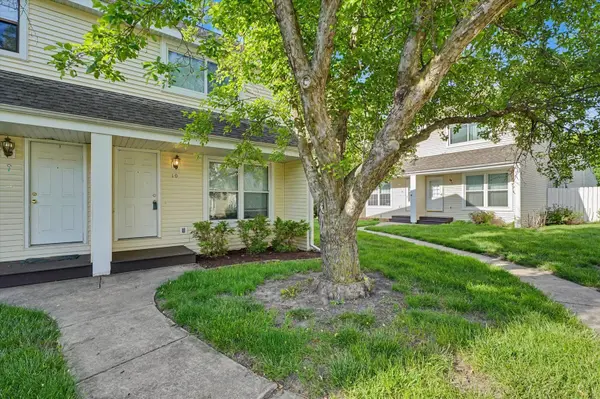 2311 Galen DR #10, Champaign, IL 61821