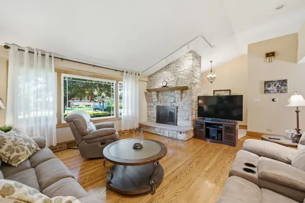 20W545 Moreland AVE, Addison, IL 60101