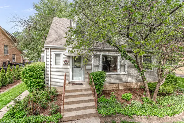 12134 Ann ST, Blue Island, IL 60406