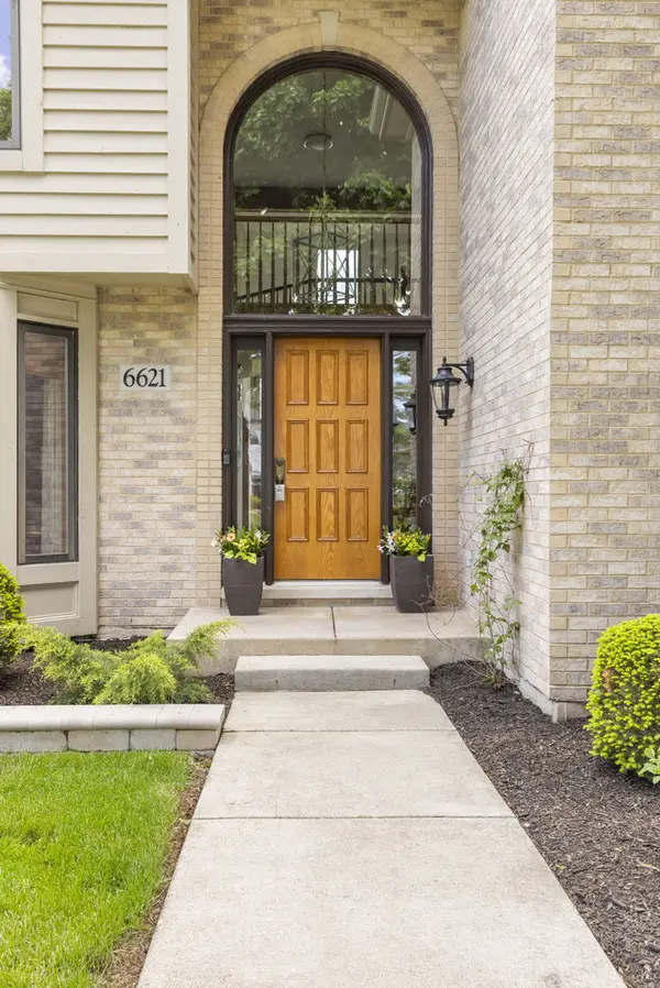 6621 Greene RD, Woodridge, IL 60517
