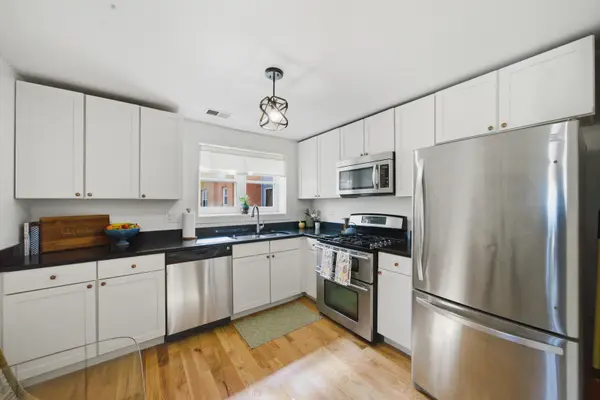 2501 W Bryn Mawr AVE #308, Chicago, IL 60659