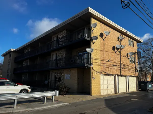 11903 Gregory ST #3, Blue Island, IL 60406