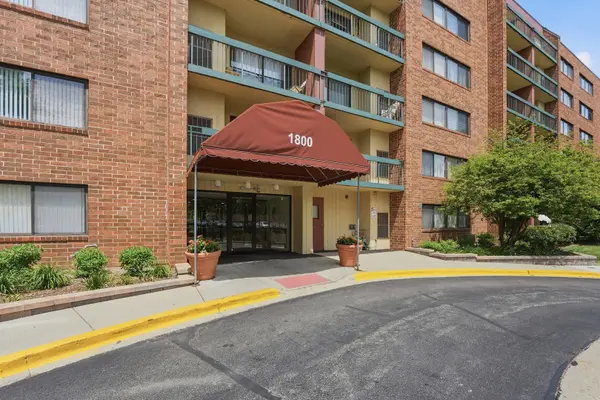 1800 Huntington BLVD #AE607, Hoffman Estates, IL 60169