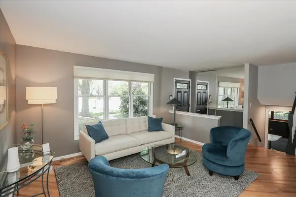 818 Indigo CT, Lake Zurich, IL 60047