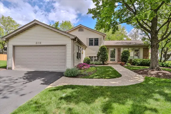 818 Indigo CT,  Lake Zurich,  IL 60047