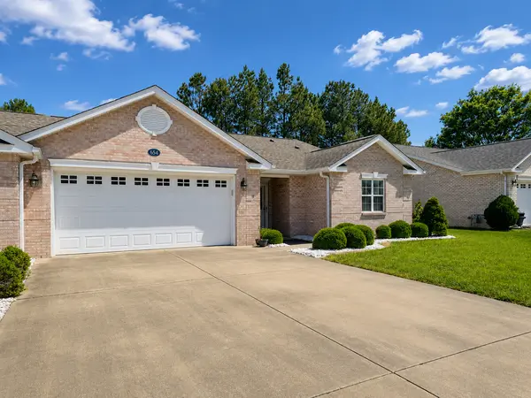 654 Lake Harbor DR, Marion, IL 62959