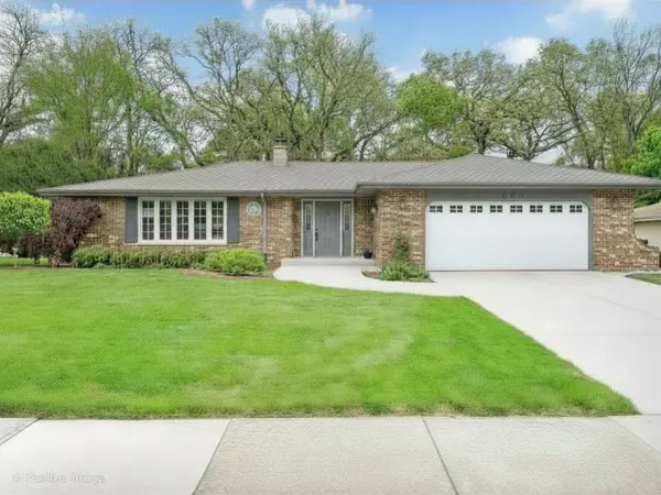 16W660 89th PL,  Willowbrook,  IL 60527