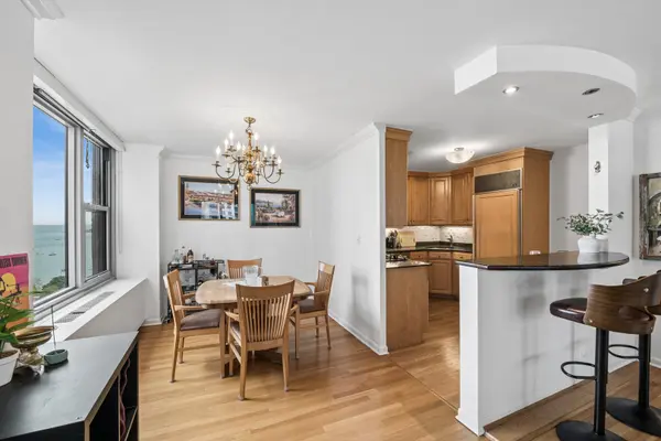 400 E Randolph ST #1710, Chicago, IL 60601
