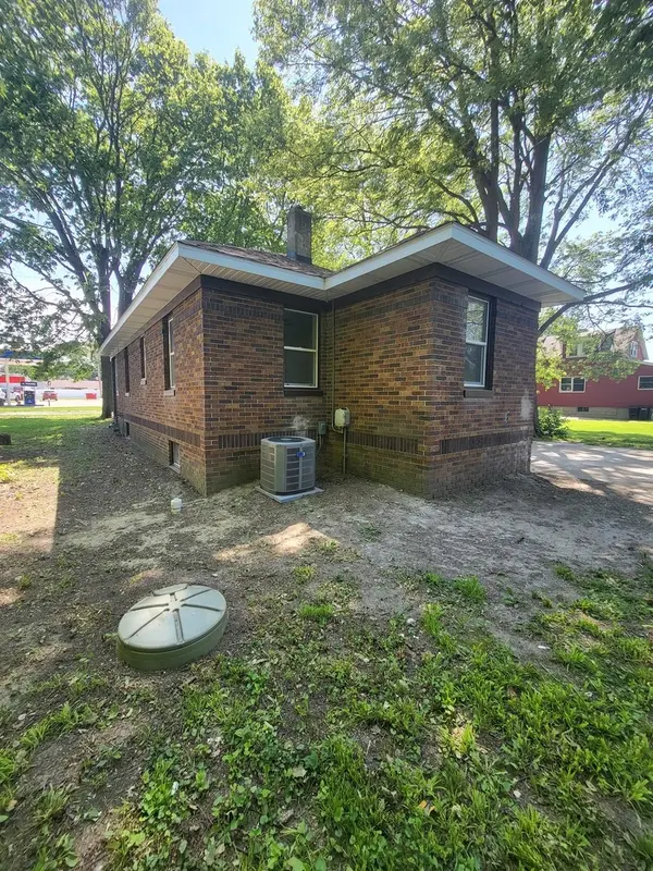 1406 S Bloomington ST, Streator, IL 61364