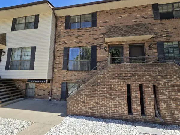 102 Halia Crest #102, Mt Vernon, IL 62864