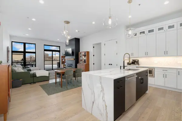 4405 N Richmond ST #205, Chicago, IL 60625
