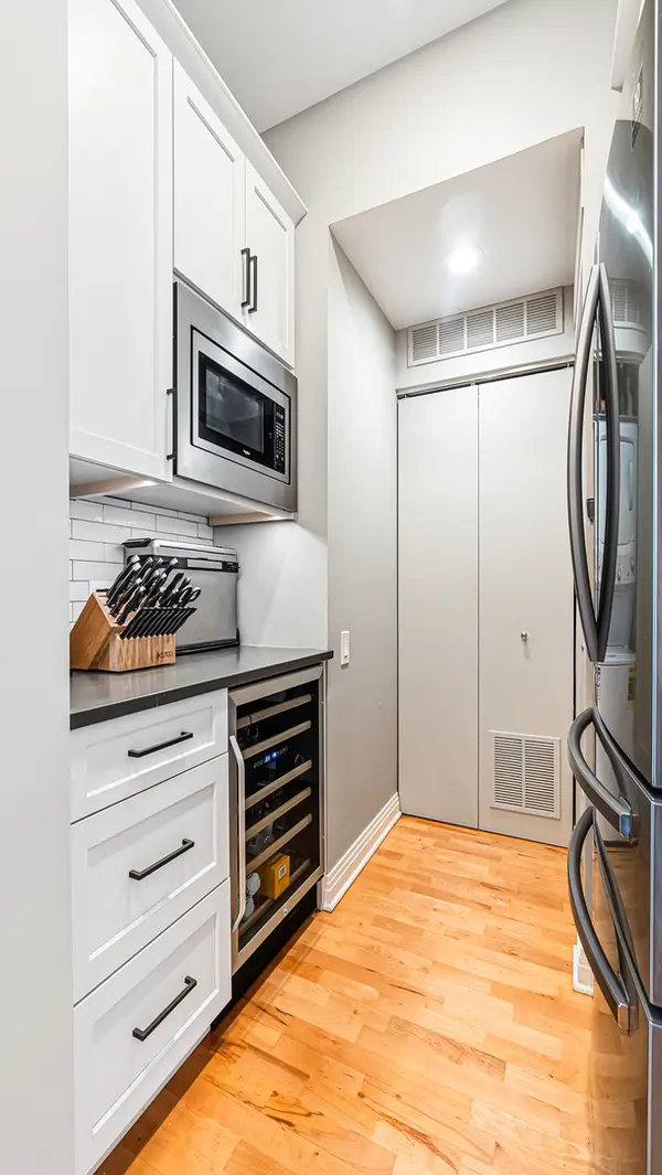 560 W FULTON ST #602, Chicago, IL 60661
