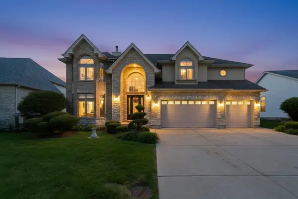 651 Anne LN, Bolingbrook, IL 60440
