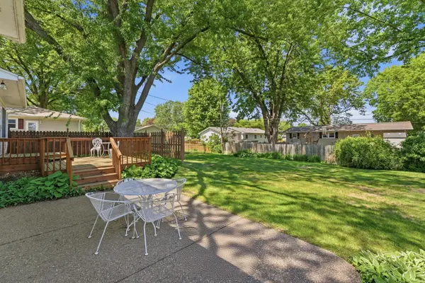 1912 E 31st ST, Davenport, IA 52807