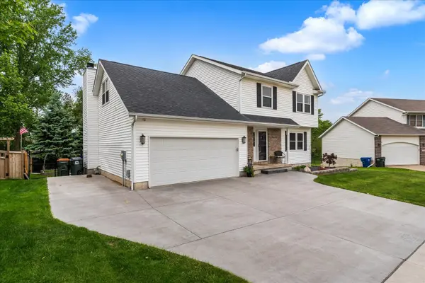 6140 N Thornwood AVE, Davenport, IA 52806